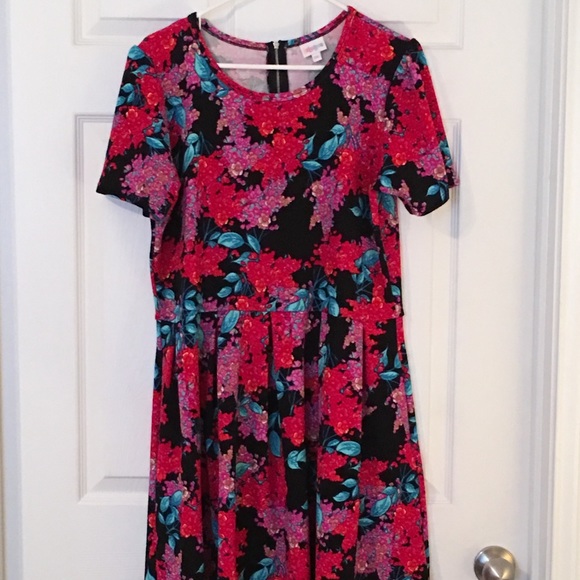 LuLaRoe Dresses & Skirts - LULAROE Dresses